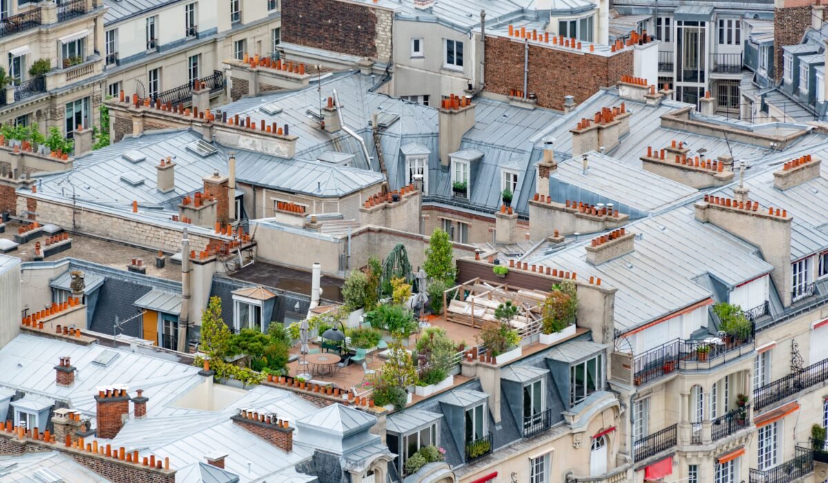 Small Space Terrace Garden Design 2026 — Small Space Terrace Garden Design 2026: Essential Guide — Photo by Diego F. Parra on Pexels